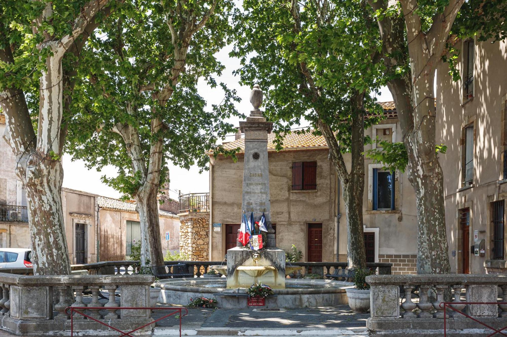 Cosy Apartment In Ancient Gabian With River And Vineyard Views Bagian luar foto