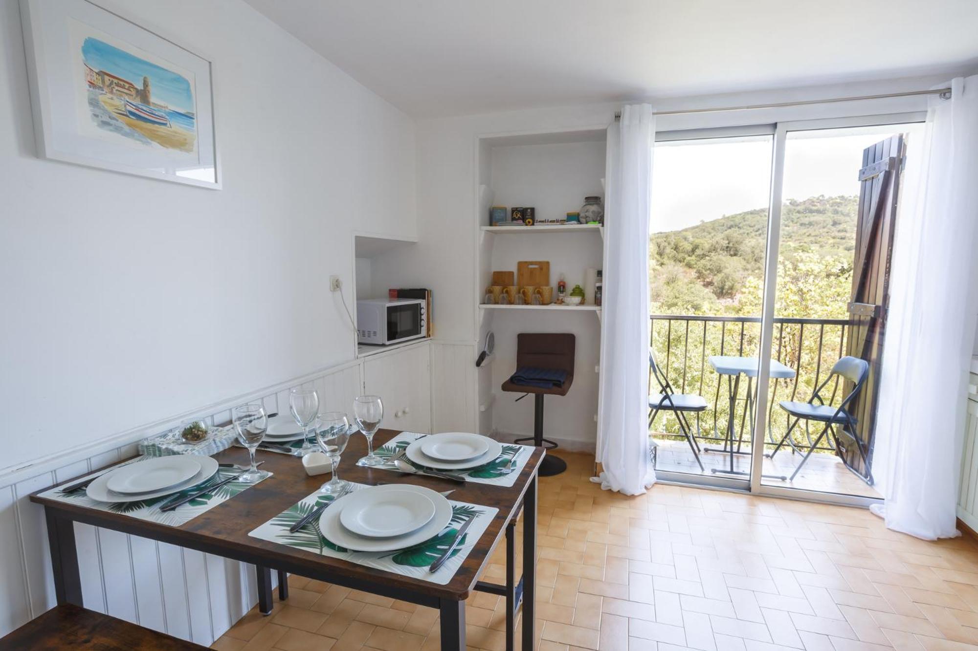 Cosy Apartment In Ancient Gabian With River And Vineyard Views Bagian luar foto