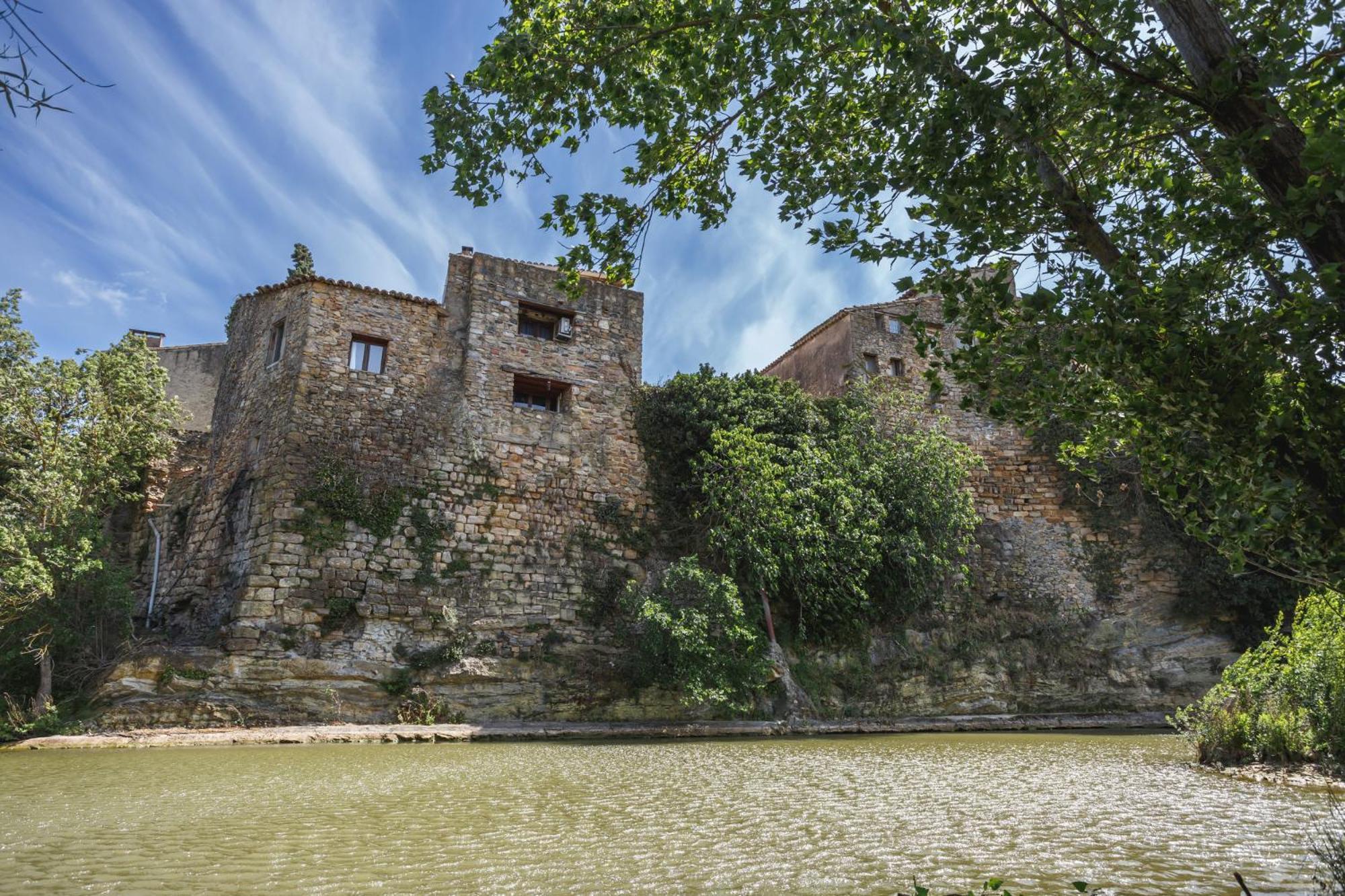 Cosy Apartment In Ancient Gabian With River And Vineyard Views Bagian luar foto